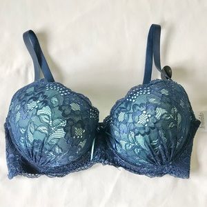 *SOLD* NWT Frederick’s of Hollywood 38C Bra